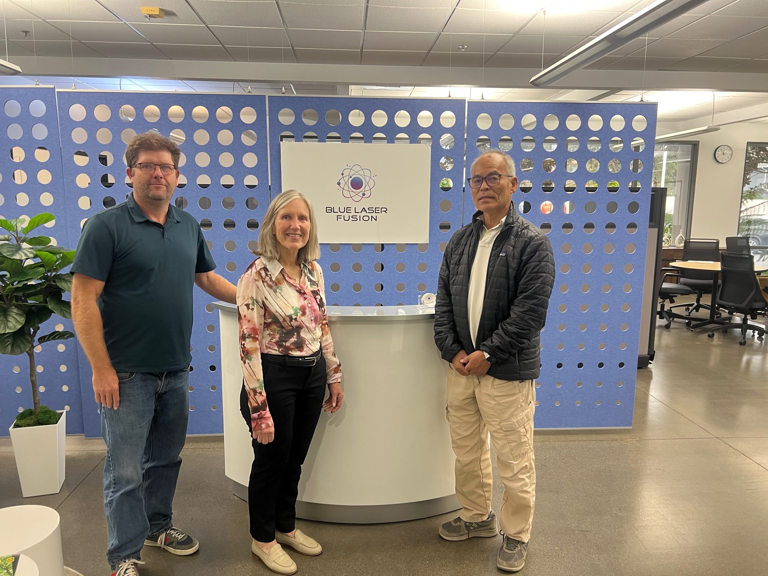 Carmen Menoni and Shuji Nakamura visiting BLF